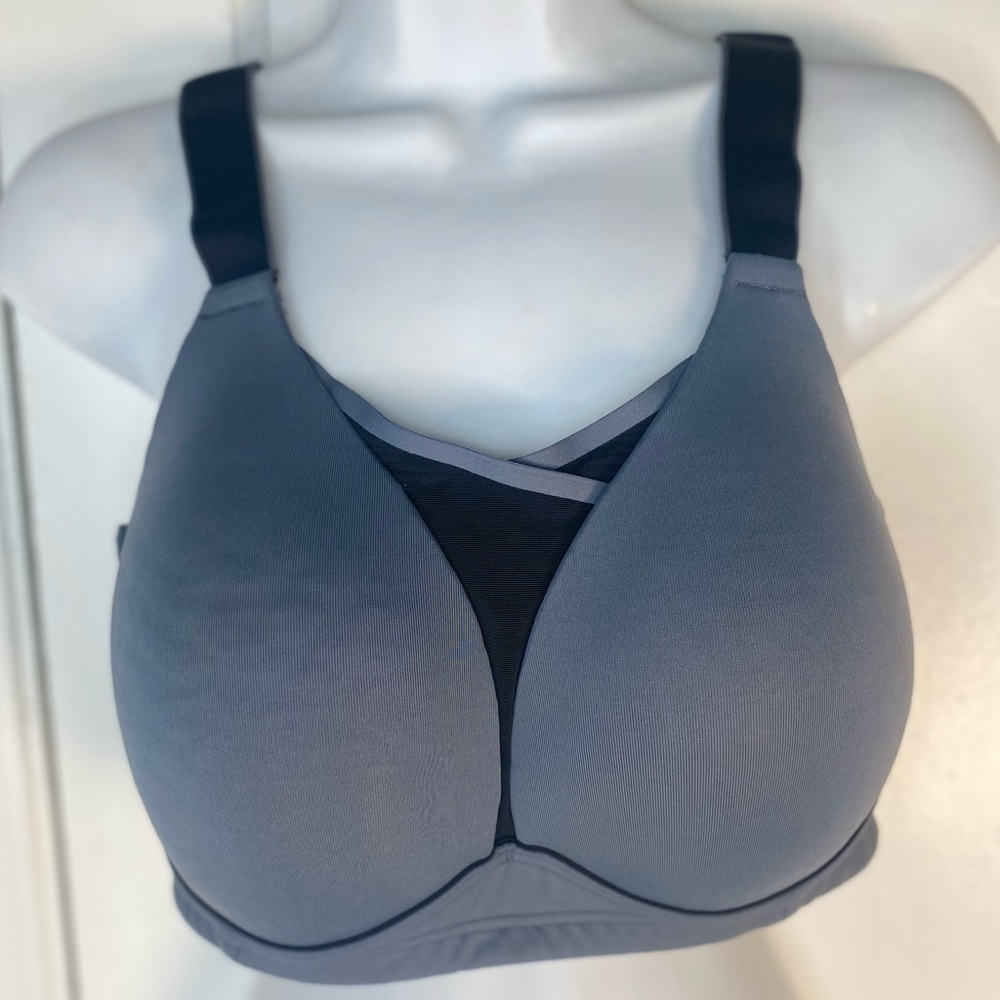 Livi Active 40D Charcoal Sports Bra